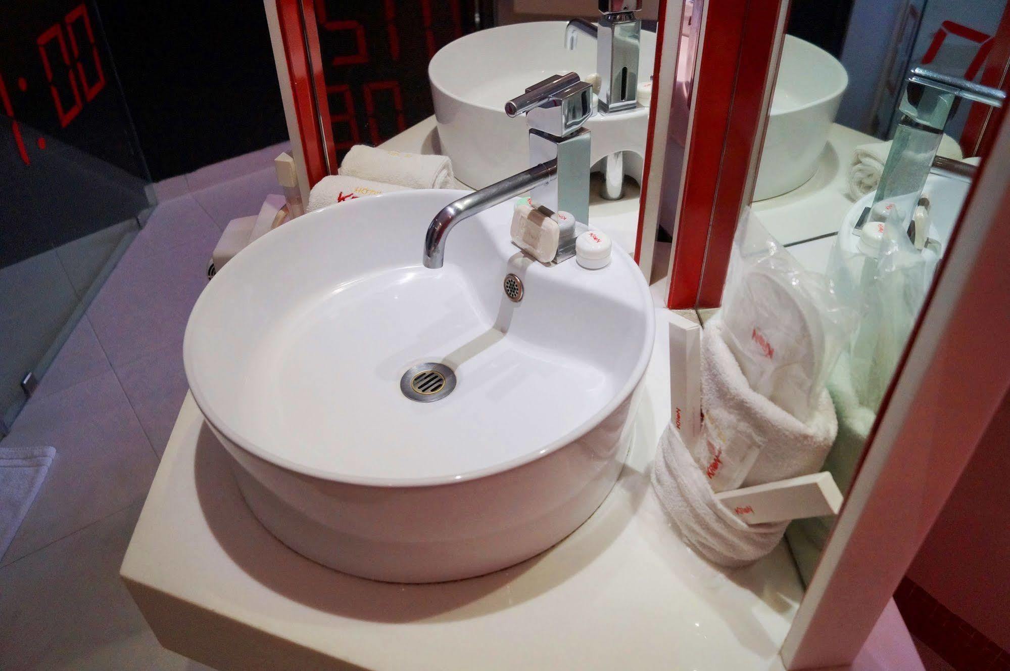 Love Hotel Kron Meksika Dış mekan fotoğraf
